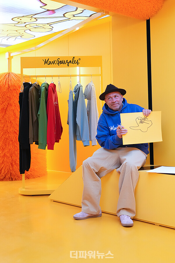 마크곤잘레스,포토월행사