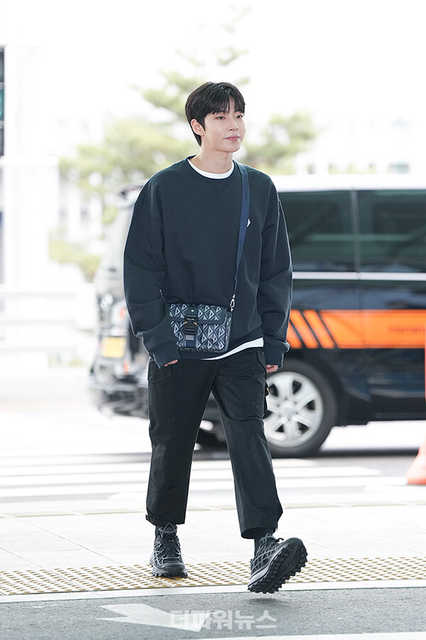 황인엽,인천국제공항출국