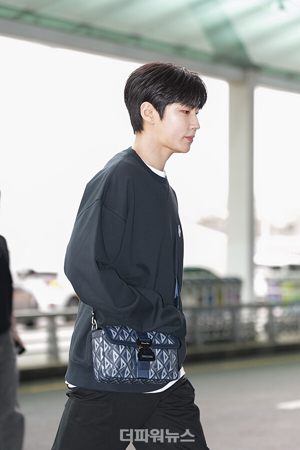 황인엽,인천국제공항출국