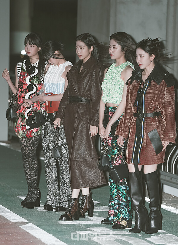 르세라핌,포토월행사