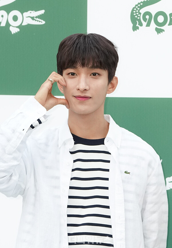 세븐틴도겸,포토월행사