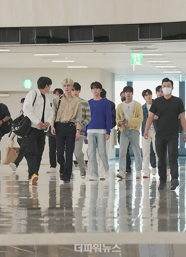 제로베이스원,김포국제공항출국