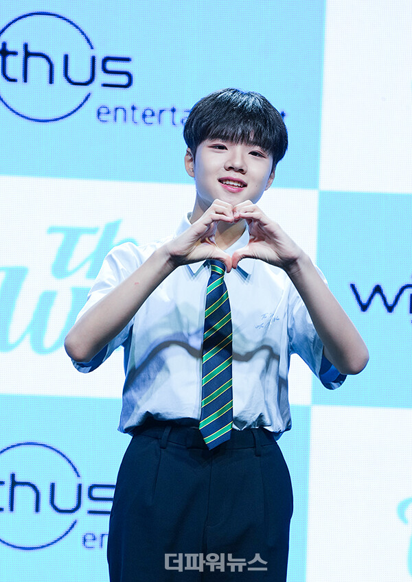 더윈드안찬원,데뷔앨범'Beginning:TheWindPage'발매쇼케이스