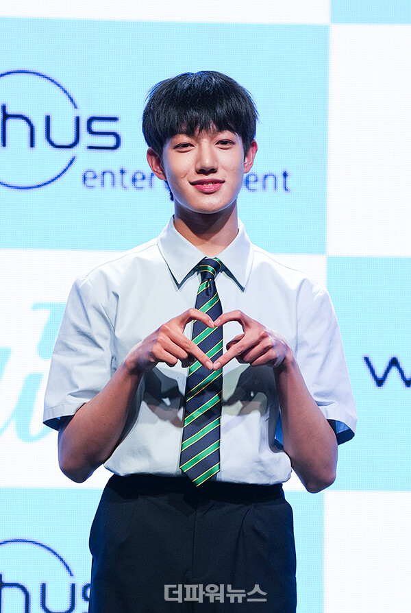 더윈드타나톤,데뷔앨범'Beginning:TheWindPage'발매쇼케이스