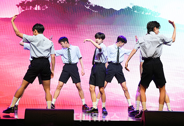 더윈드,데뷔앨범'Beginning:TheWindPage'발매쇼케이스