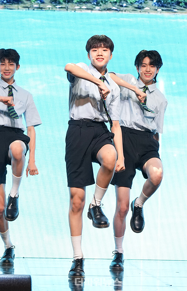 더윈드안찬원,데뷔앨범'Beginning:TheWindPage'발매쇼케이스