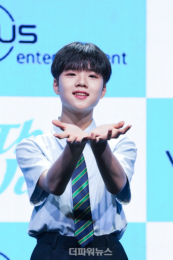 더윈드안찬원,데뷔앨범'Beginning:TheWindPage'발매쇼케이스