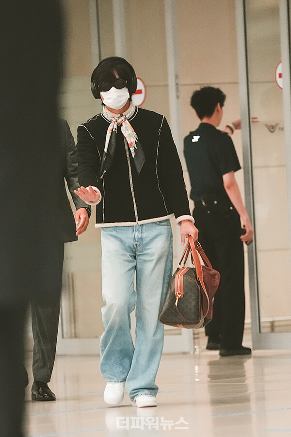 방탄소년단뷔,인천국제공항입국