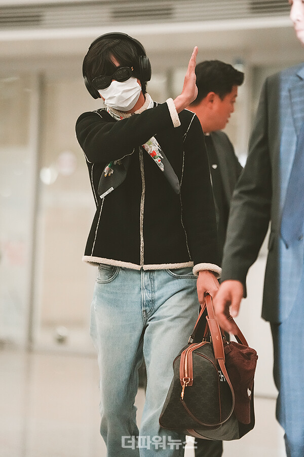 방탄소년단뷔,인천국제공항입국