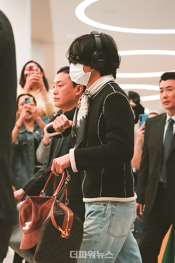 방탄소년단뷔,인천국제공항입국