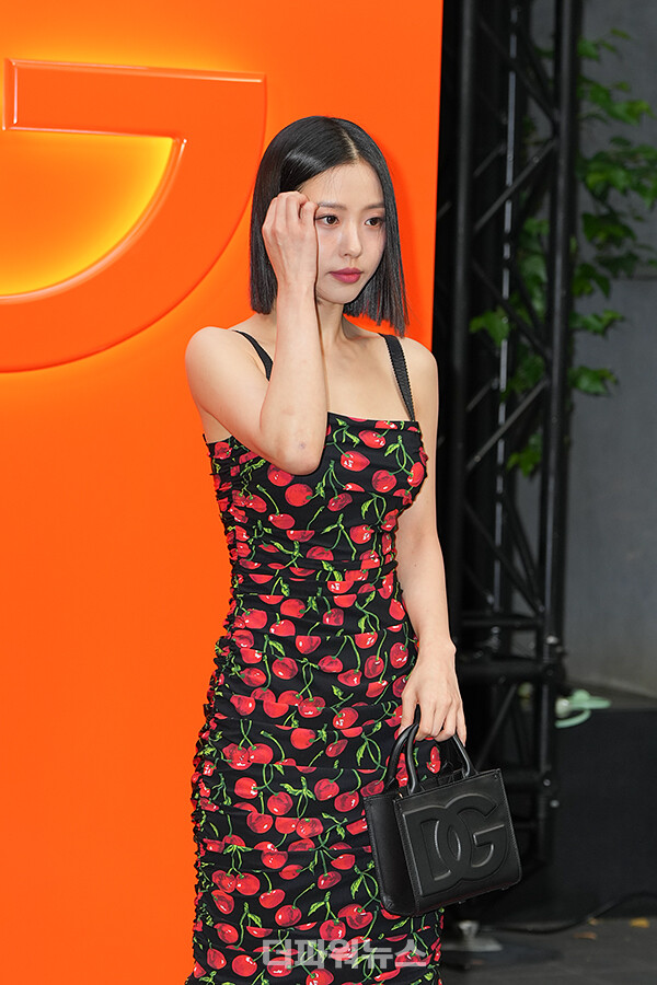 고민시,포토월행사