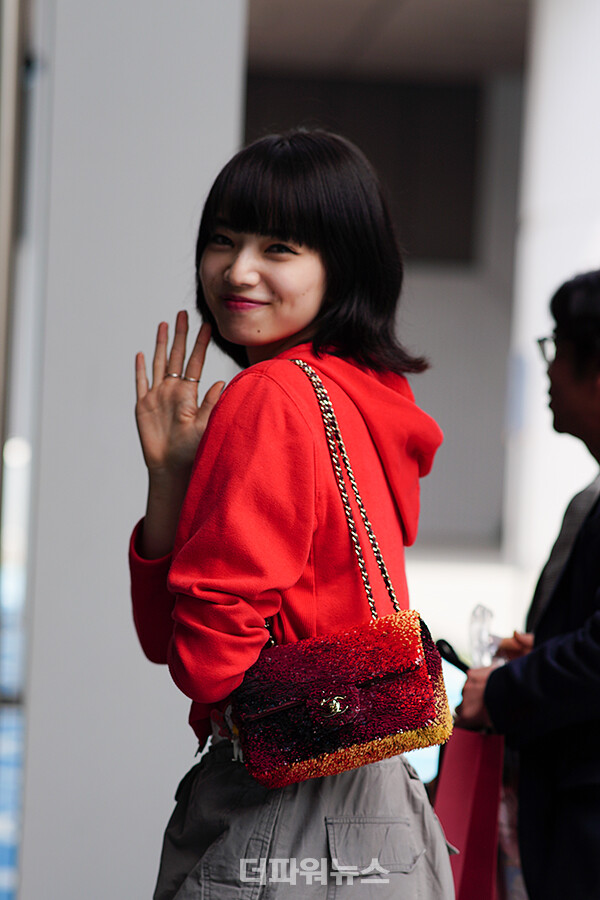 고마츠나나,김포국제공항입국