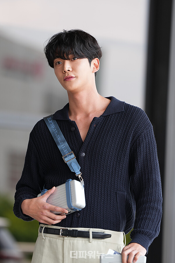 로운,김포국제공항출국