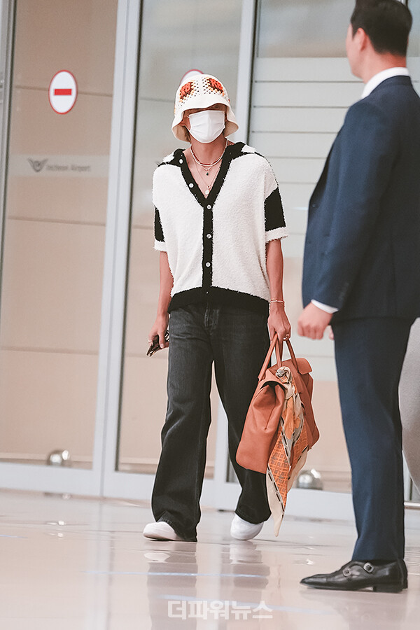 방탄소년단뷔,인천국제공항입국