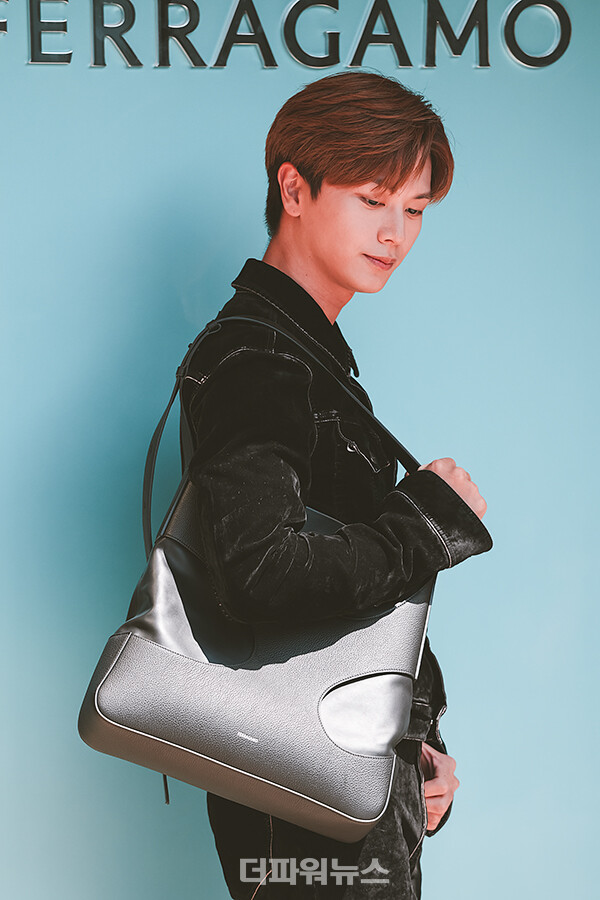 육성재,포토월행사