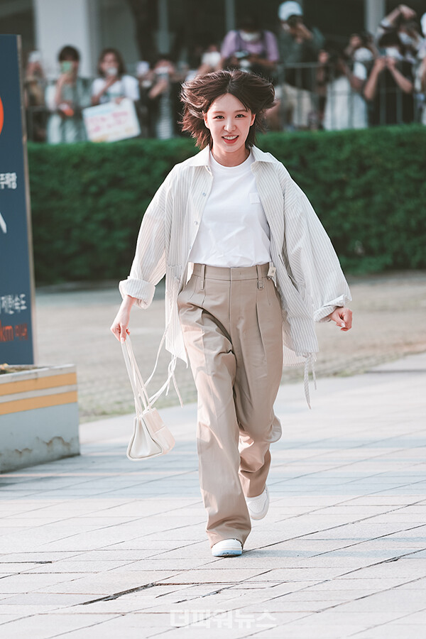 레드벨벳웬디,SBS방송국출근길