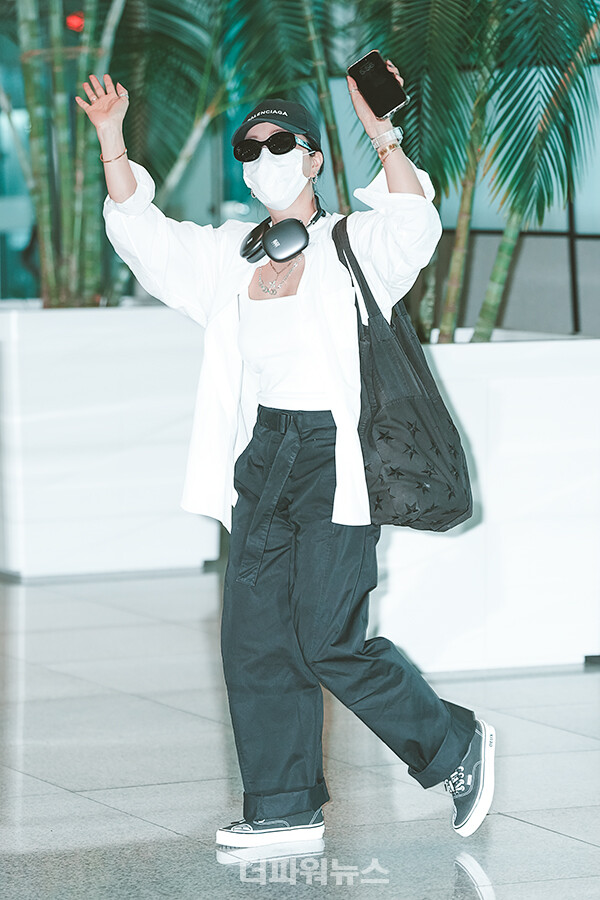 엄정화,인천국제공항출국