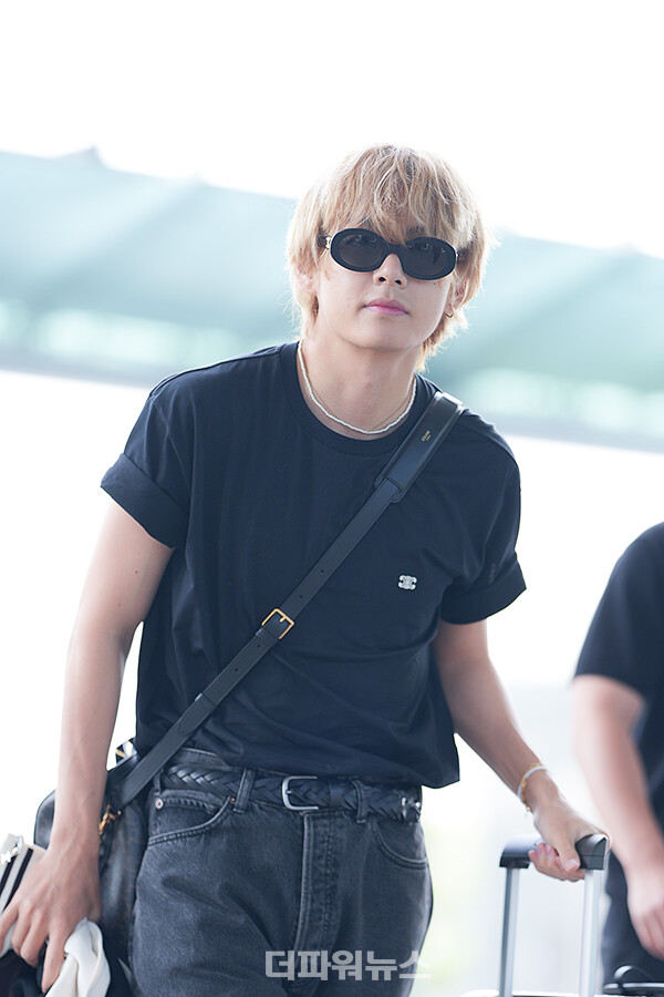 방탄소년단뷔,인천국제공항출국