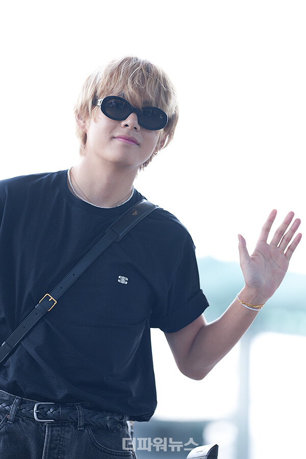 방탄소년단뷔,인천국제공항출국