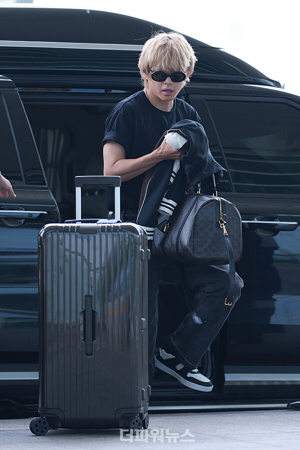 방탄소년단뷔,인천국제공항출국