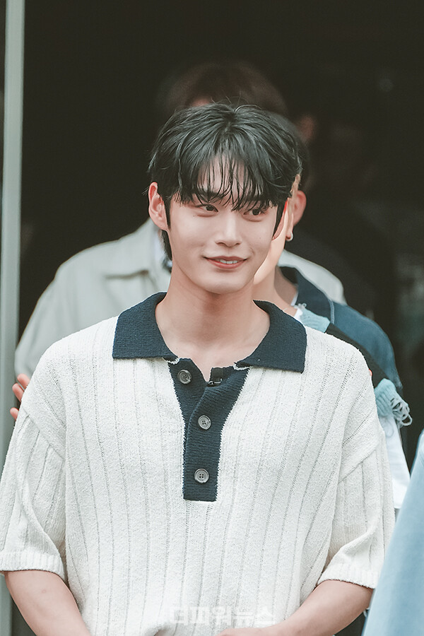 제로베이스원김지웅,‘캠프제로베이스원수상한발표회’행사