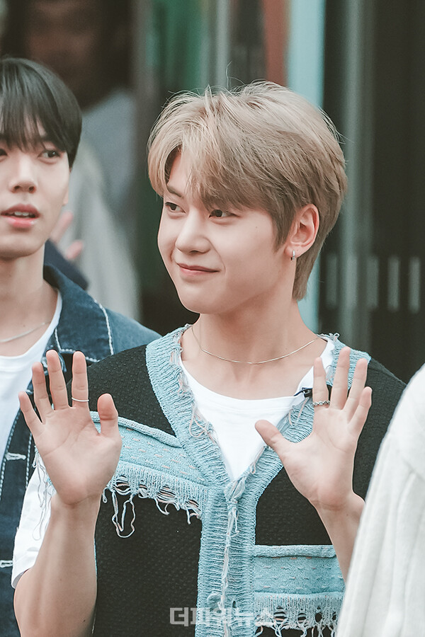 제로베이스원석매튜,‘캠프제로베이스원수상한발표회’행사