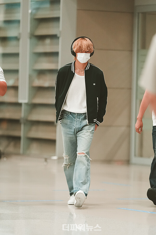 방탄소년단뷔,인천국제공항입국