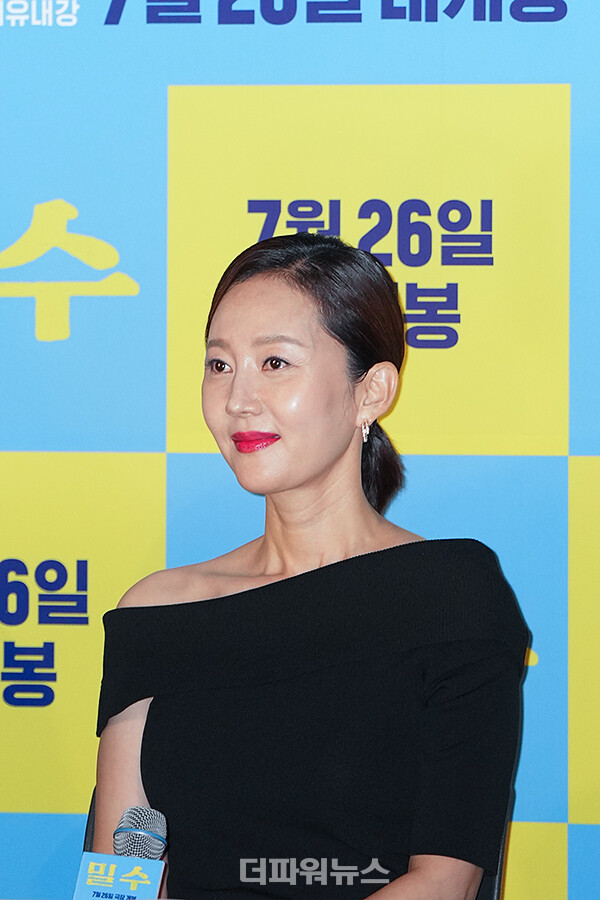 염정아,영화‘밀수’언론시사회