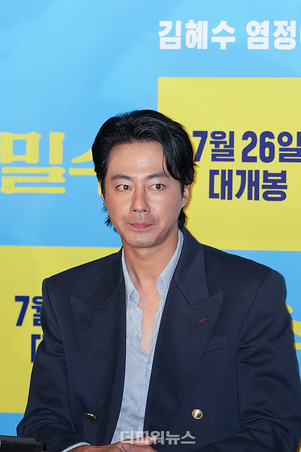 조인성,영화‘밀수’언론시사회