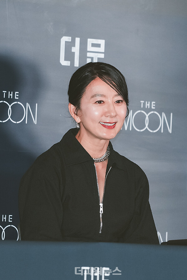 김희애,영화‘더문'언론시사회