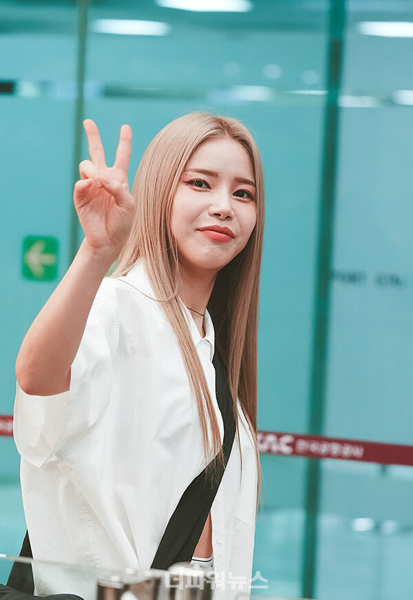 마마무플러스솔라,김포국제공항출국