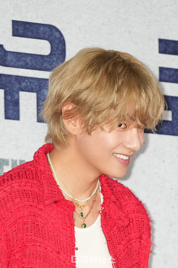 방탄소년단뷔,영화'콘크리트유토피아'VIP시사회