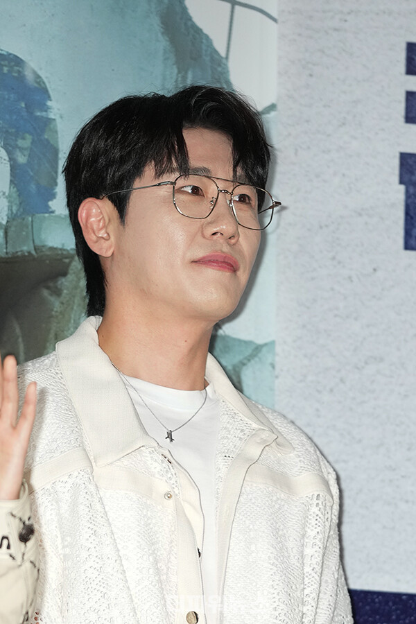 영탁,영화'콘크리트유토피아'VIP시사회