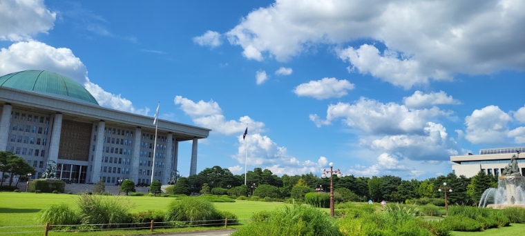 사진=국회 본관 (이상욱 촬영 2023.8.8)