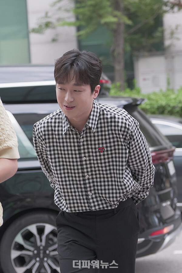 이찬원,KBS방송국출근길