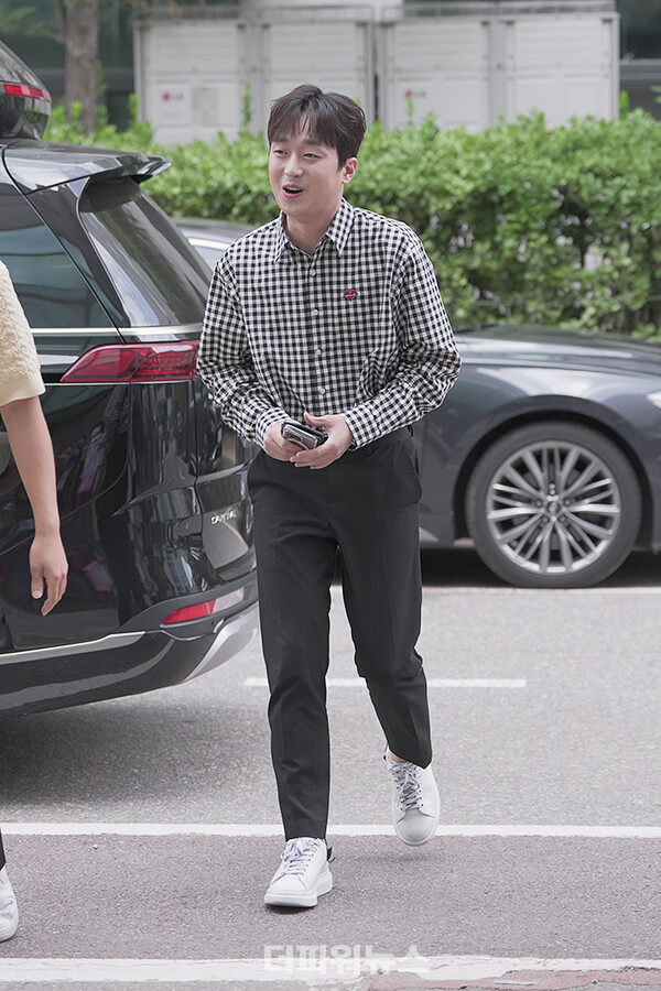 이찬원,KBS방송국출근길