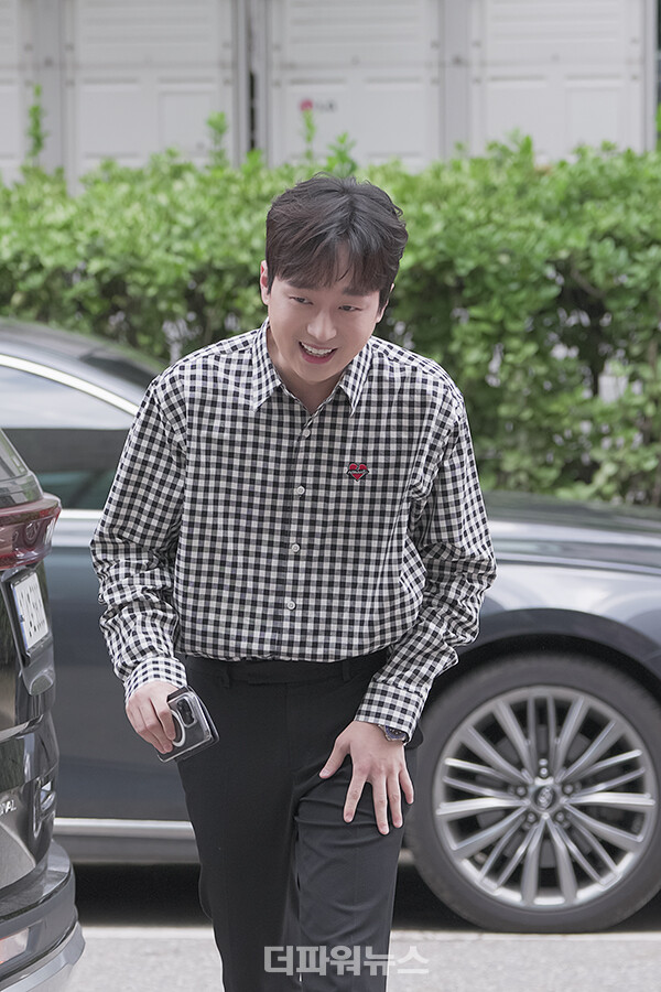 이찬원,KBS방송국출근길