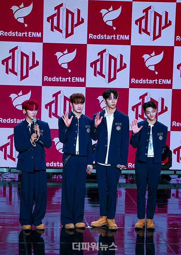 티아이오티(TIOT),프리데뷔앨범쇼케이스