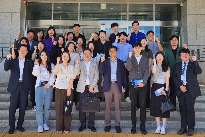 기념 촬영.(사진=SR)