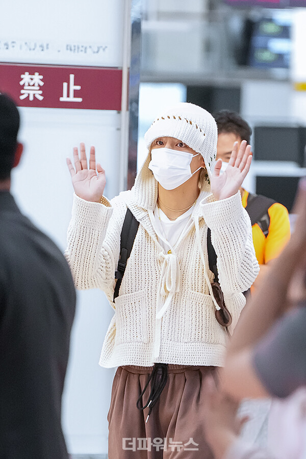 방탄소년단뷔,김포국제공항입국