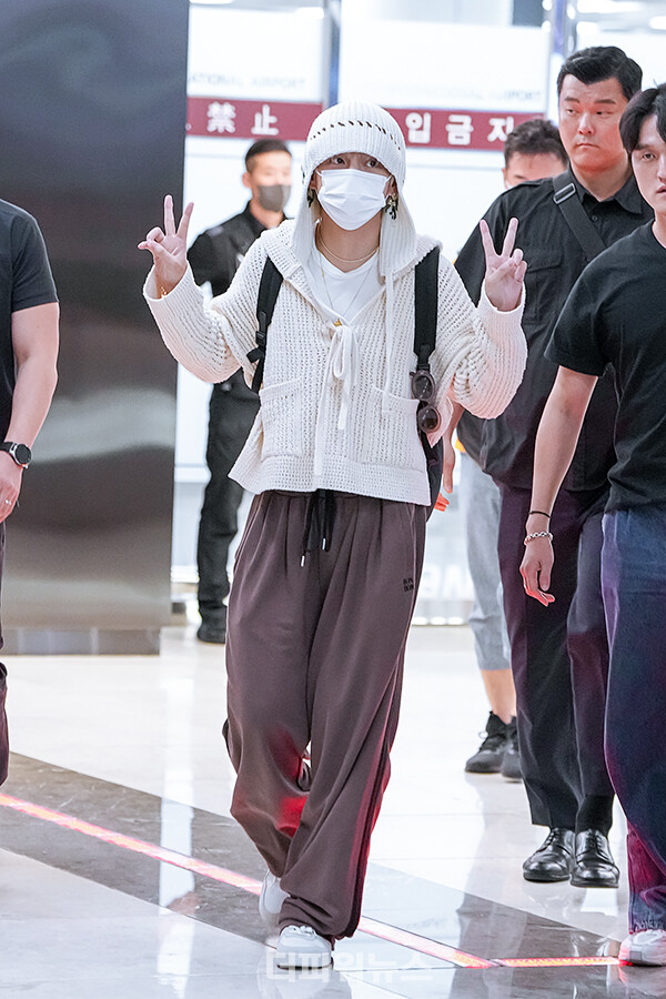 방탄소년단뷔,김포국제공항입국