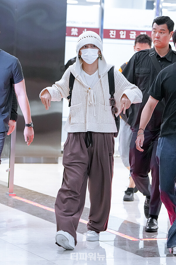 방탄소년단뷔,김포국제공항입국
