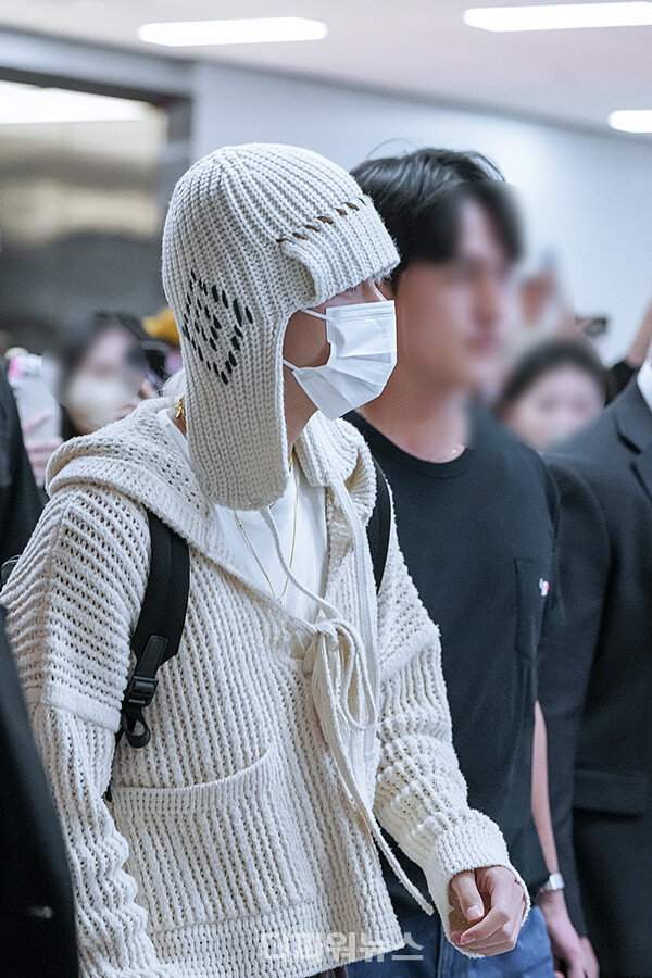 방탄소년단뷔,김포국제공항입국