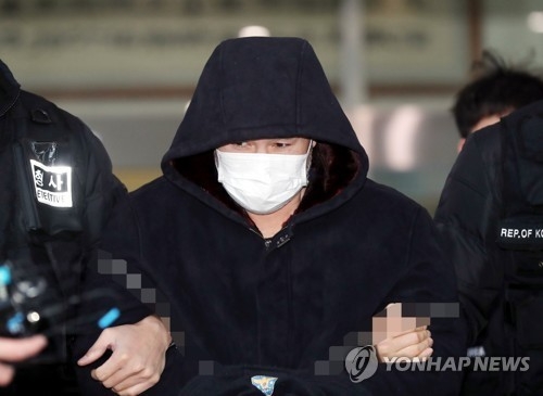 중년 남녀를 연달아 살해한 혐의로 재판에 넘겨진 권모씨.(사진=연합뉴스)