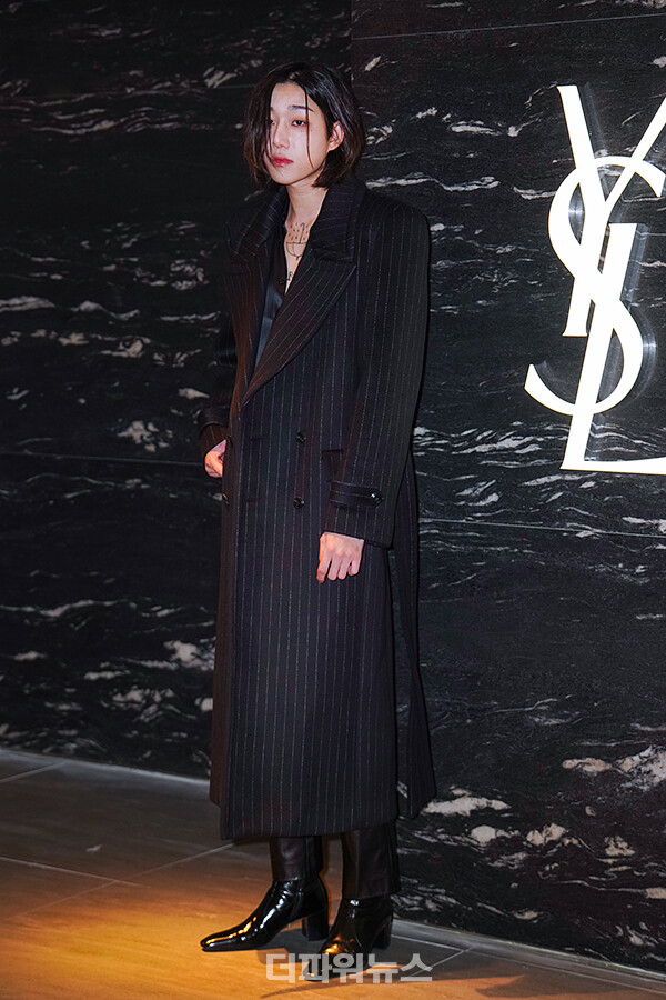 로렌,포토월행사