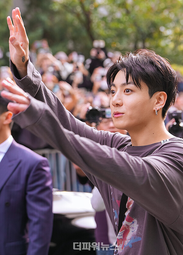 방탄소년단정국,뮤직뱅크퇴근길