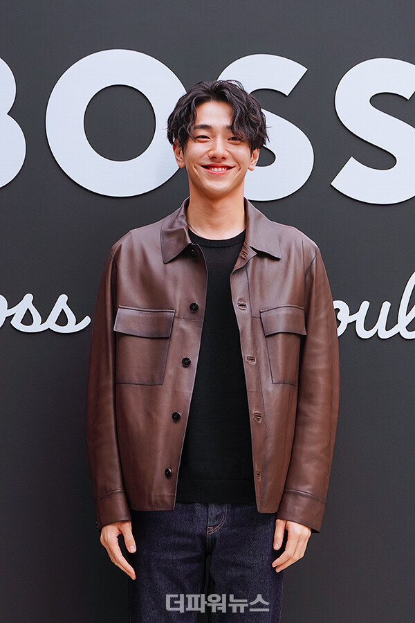 남윤수,포토월행사