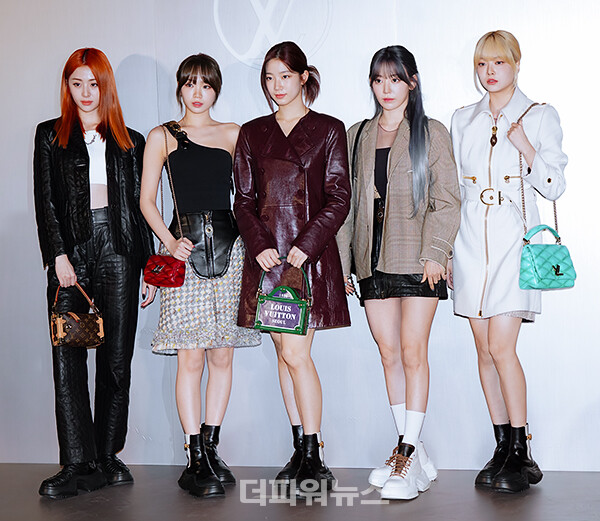 르세라핌,포토월행사