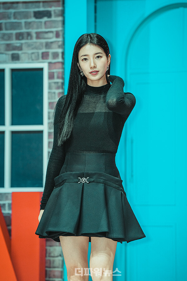 수지,이두나제작발표회