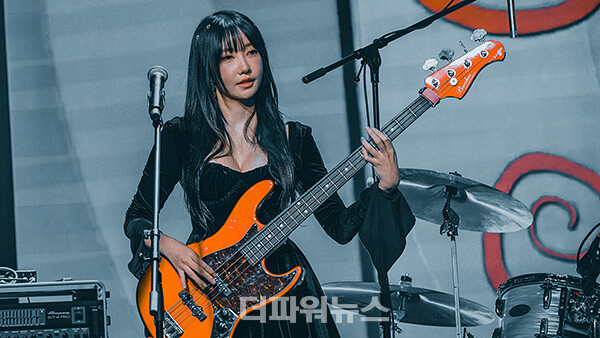 큐더블유이알마젠타,싱글1집쇼케이스